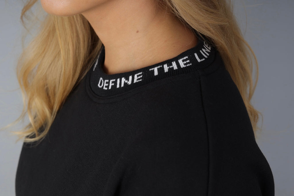 BLACK LOGO NECK SWEATER - DTL Sport